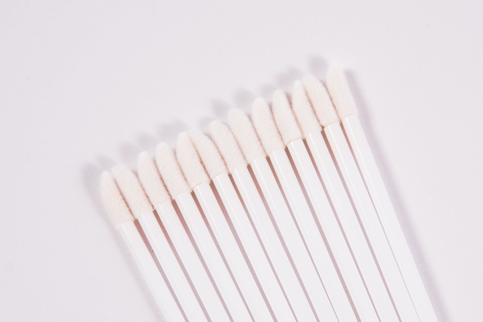 Lint Free Applicators - Pack of 100 - UK LASH GLOBAL