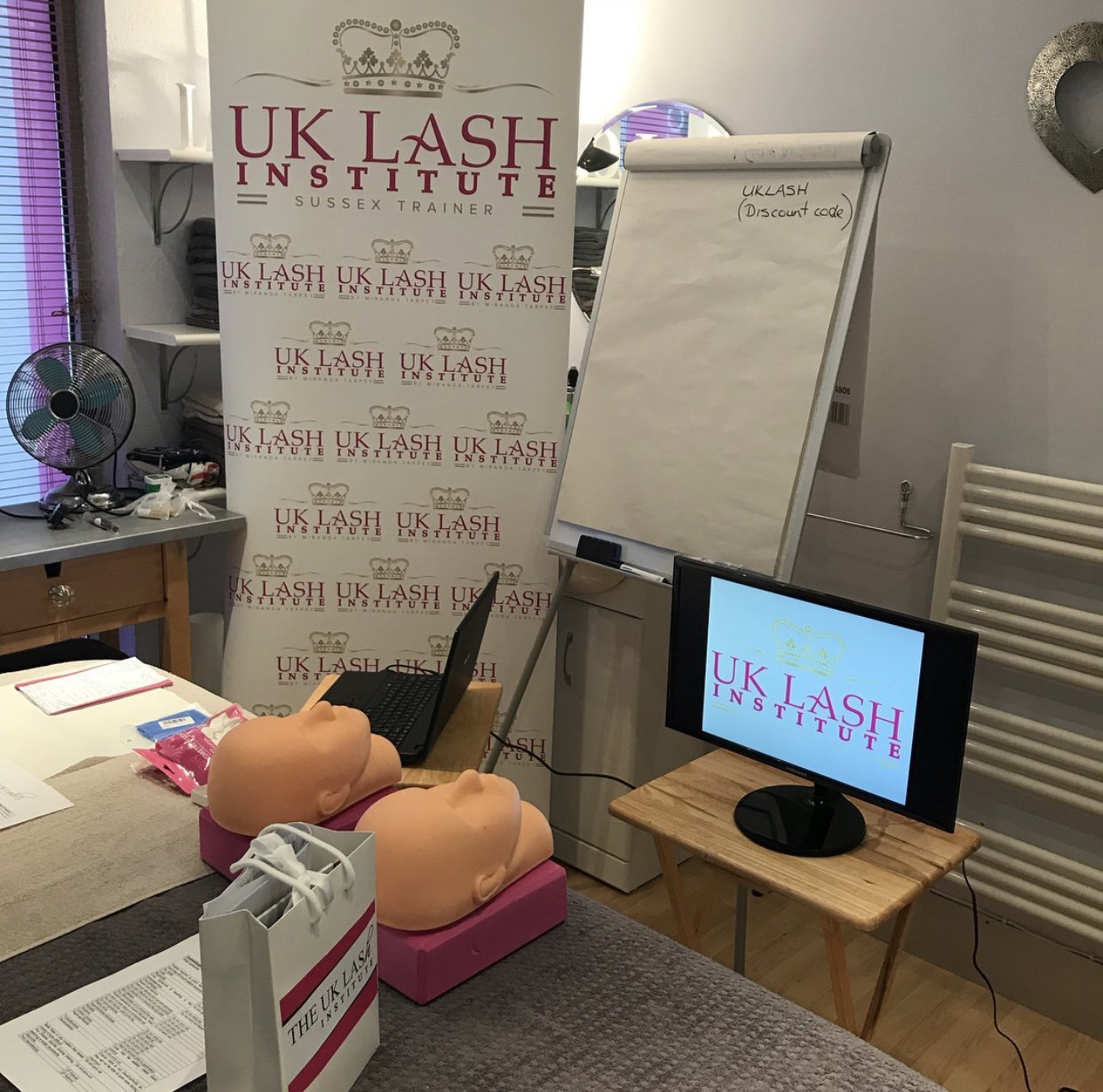 Rollerbanner - Small - UK LASH GLOBAL
