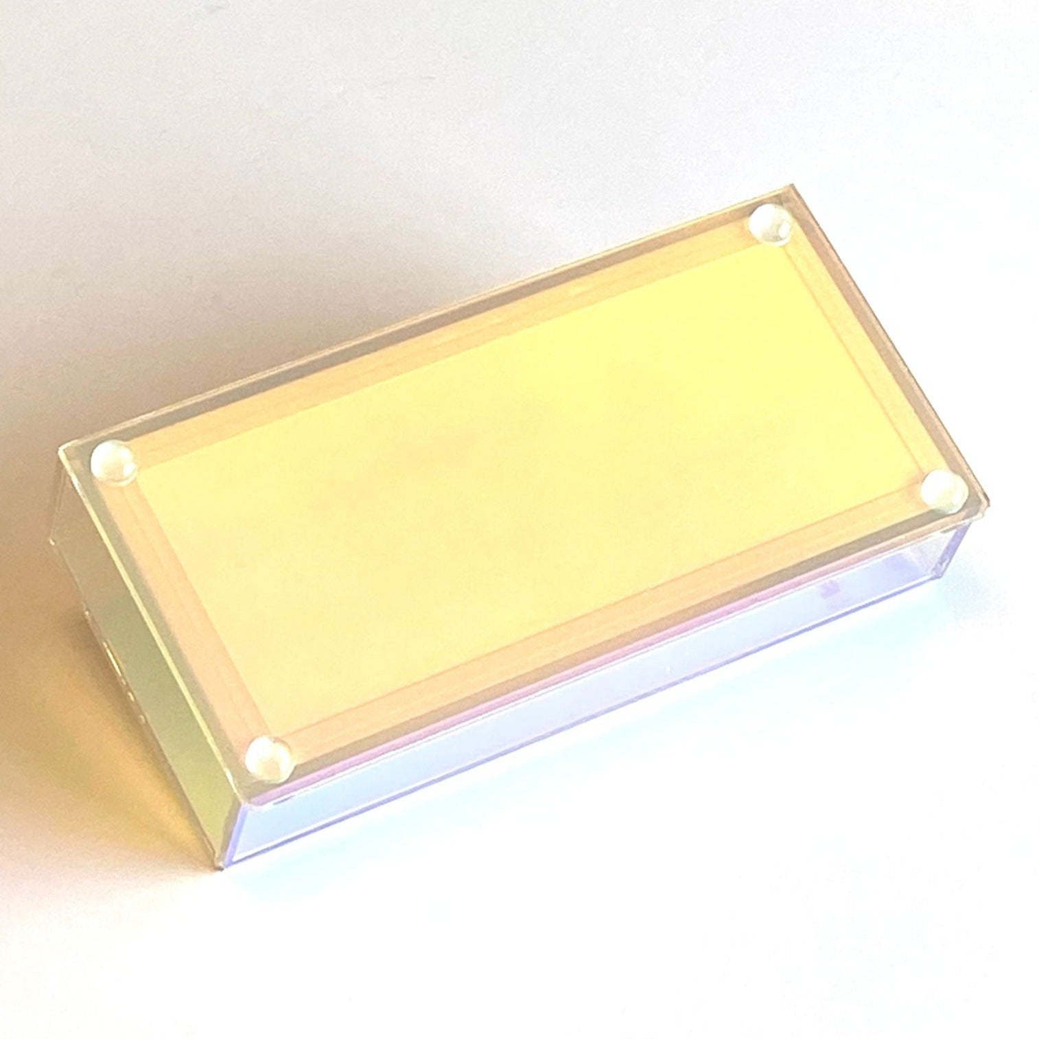 White Lash Tile with Mirrored Pearlescent Storage Case