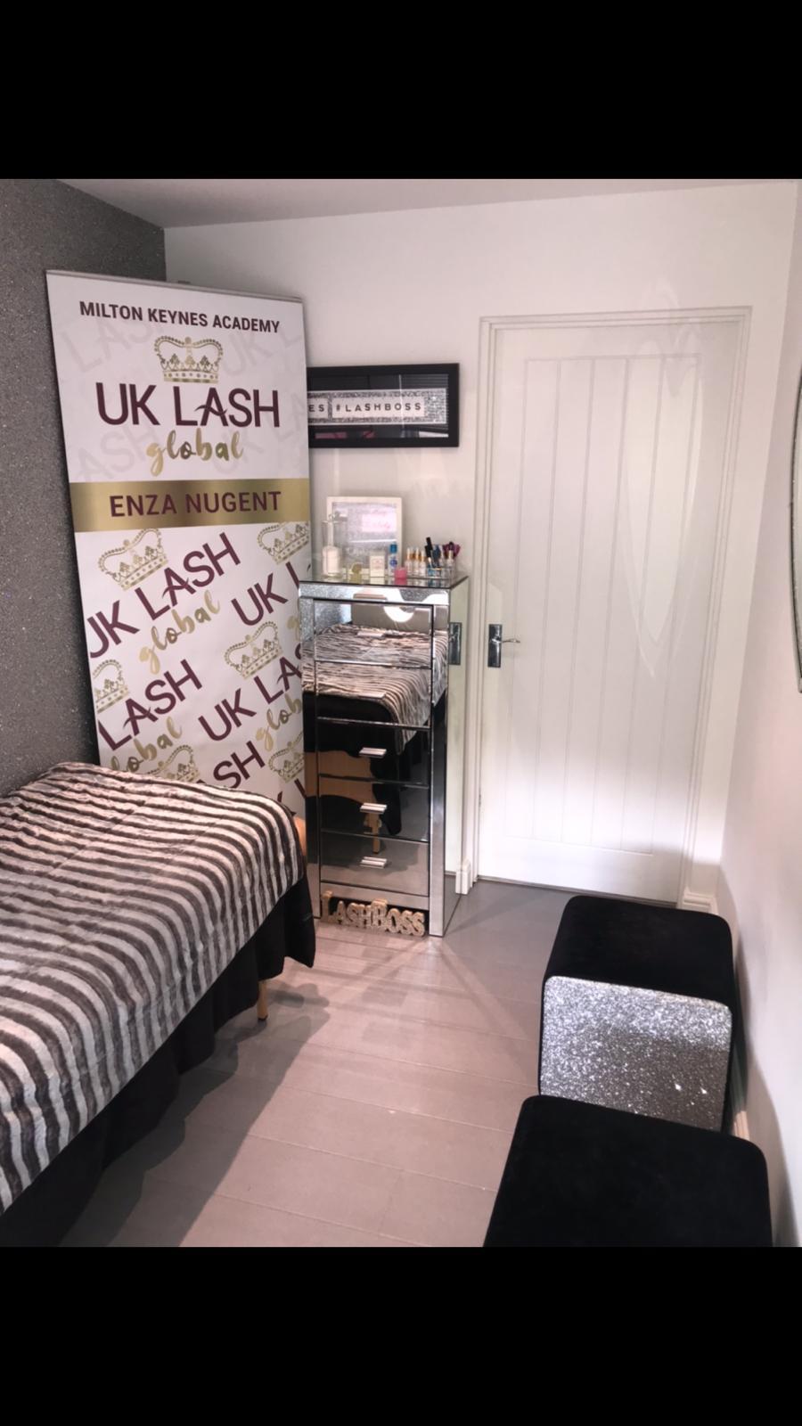 Rollerbanner - Small - UK LASH GLOBAL